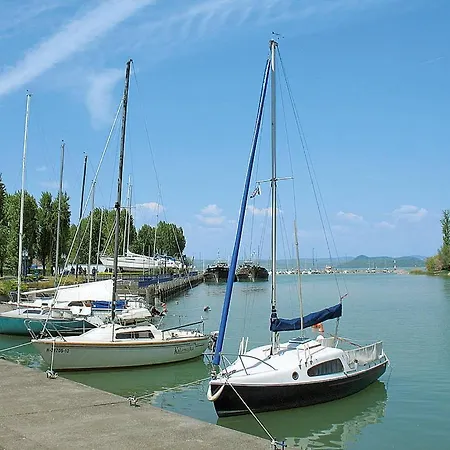 Legkondicionalt, Erkelyes Szoba, Privat Fuerdovel A Balatonon * Koroshegy
