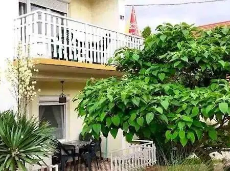 Séjour chez l'habitant Legkondicionalt, Erkelyes Szoba, Privat Fuerdovel A Balatonon *